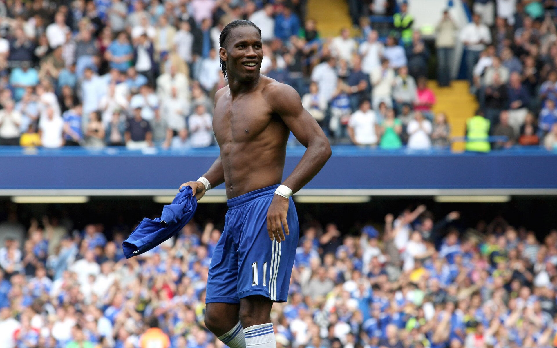 羽毛球赛场焦点！克罗地亚队对阵韩国队，年轻新星表现惊艳，未来可期